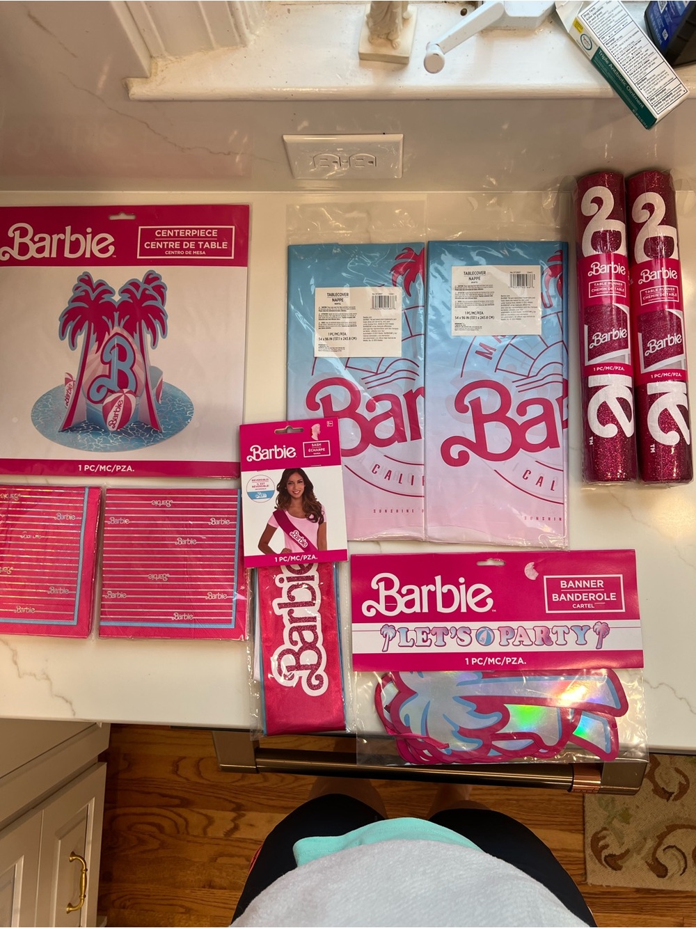 Barbie Party Tableware and decorations! NWT